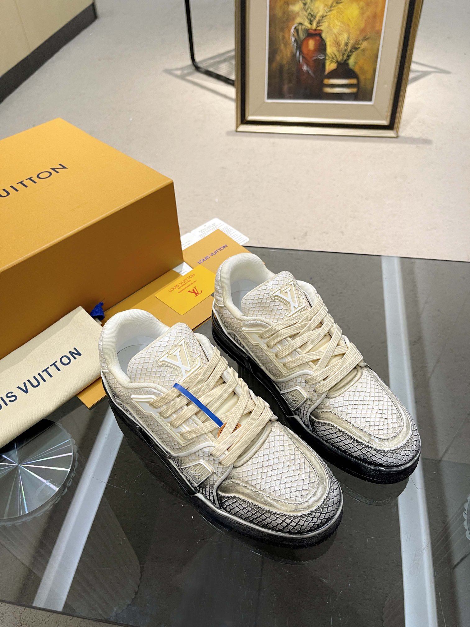 Louis Vuitton 2024 Fashion Show sneakers-cream